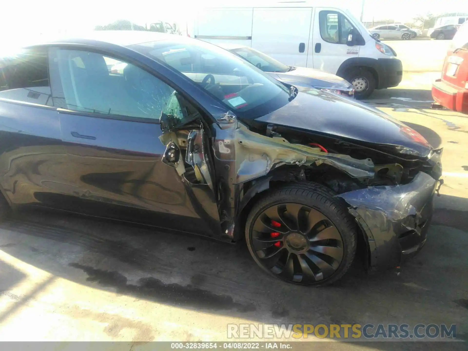 6 Photograph of a damaged car 7SAYGDEF2NF348414 TESLA MODEL Y 2022