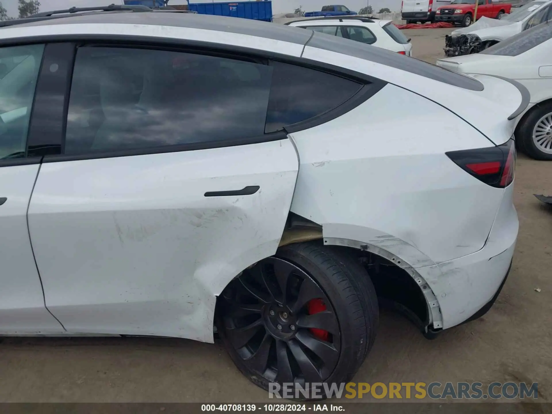 6 Photograph of a damaged car 7SAYGDEF2NF362667 TESLA MODEL Y 2022