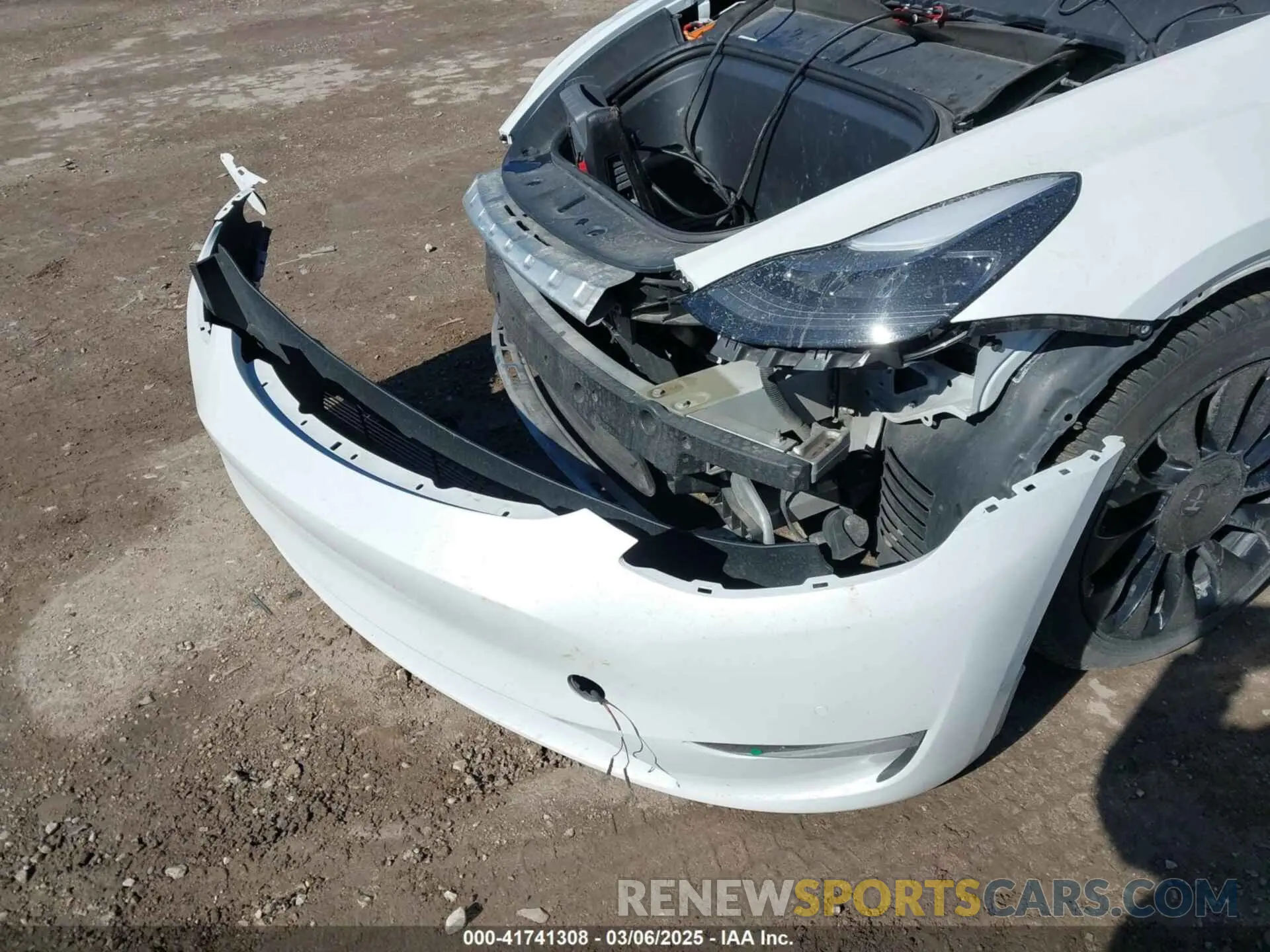 12 Photograph of a damaged car 7SAYGDEF2NF372096 TESLA MODEL Y 2022