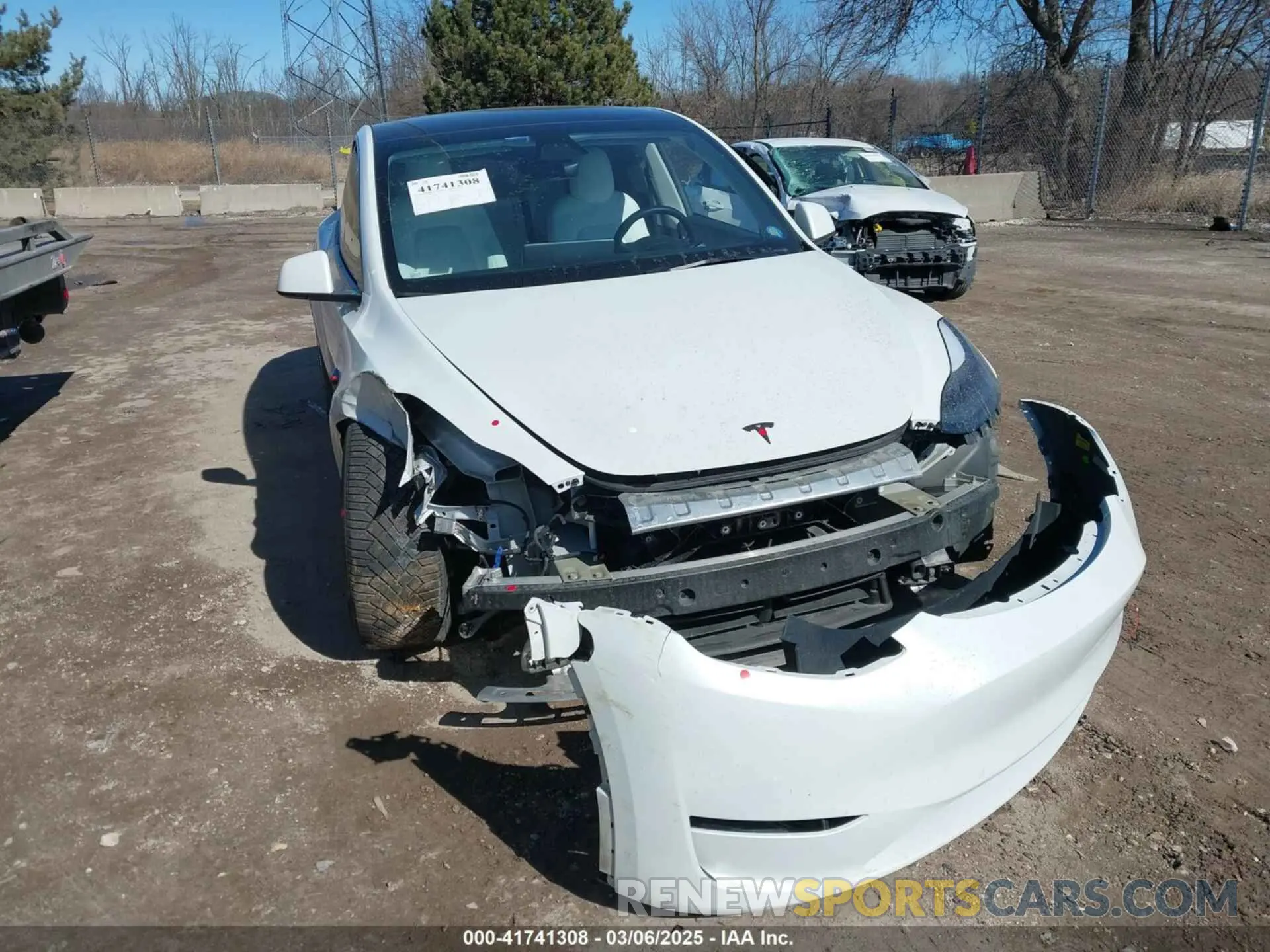 6 Photograph of a damaged car 7SAYGDEF2NF372096 TESLA MODEL Y 2022