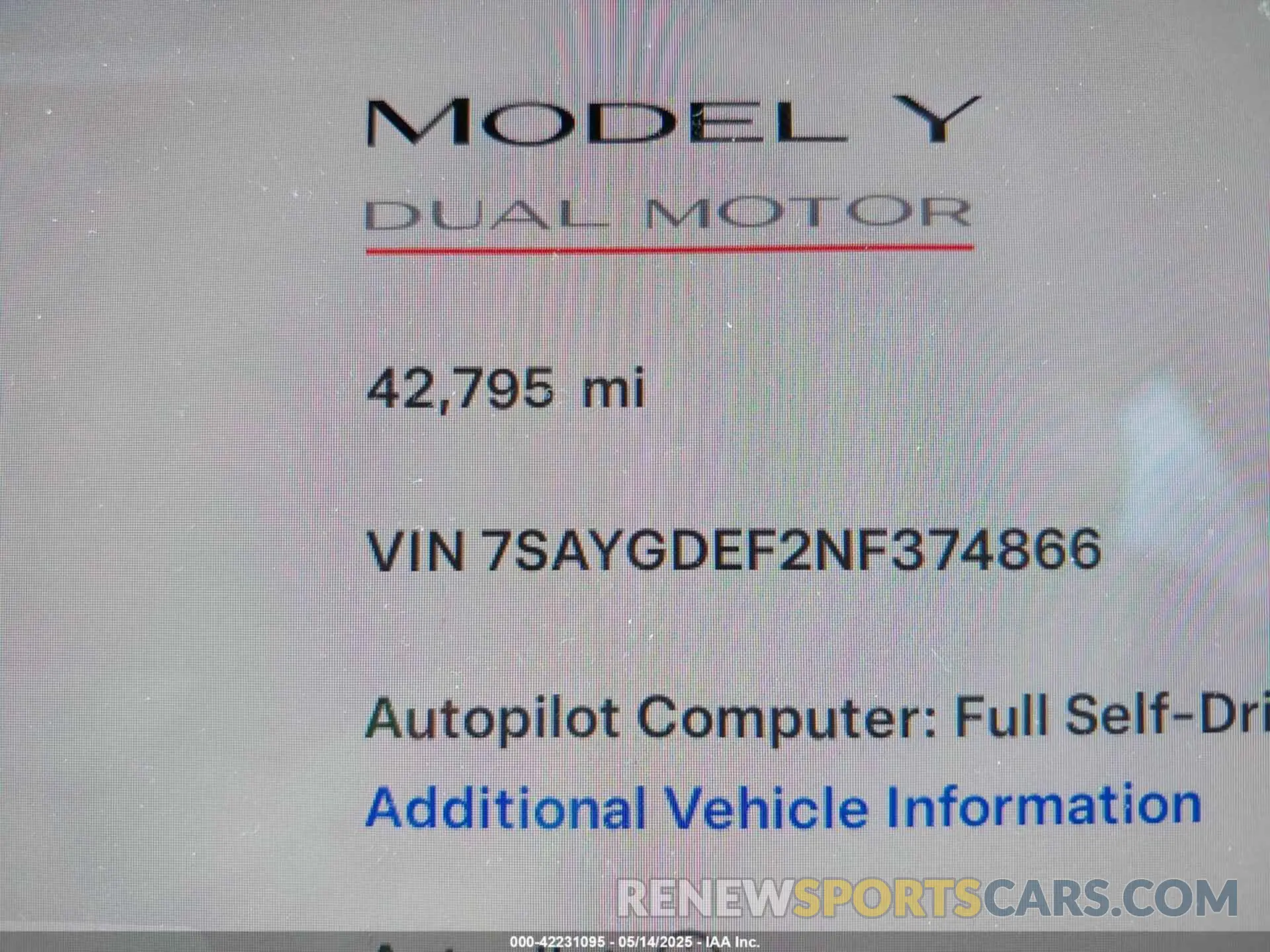 12 Photograph of a damaged car 7SAYGDEF2NF374866 TESLA MODEL Y 2022
