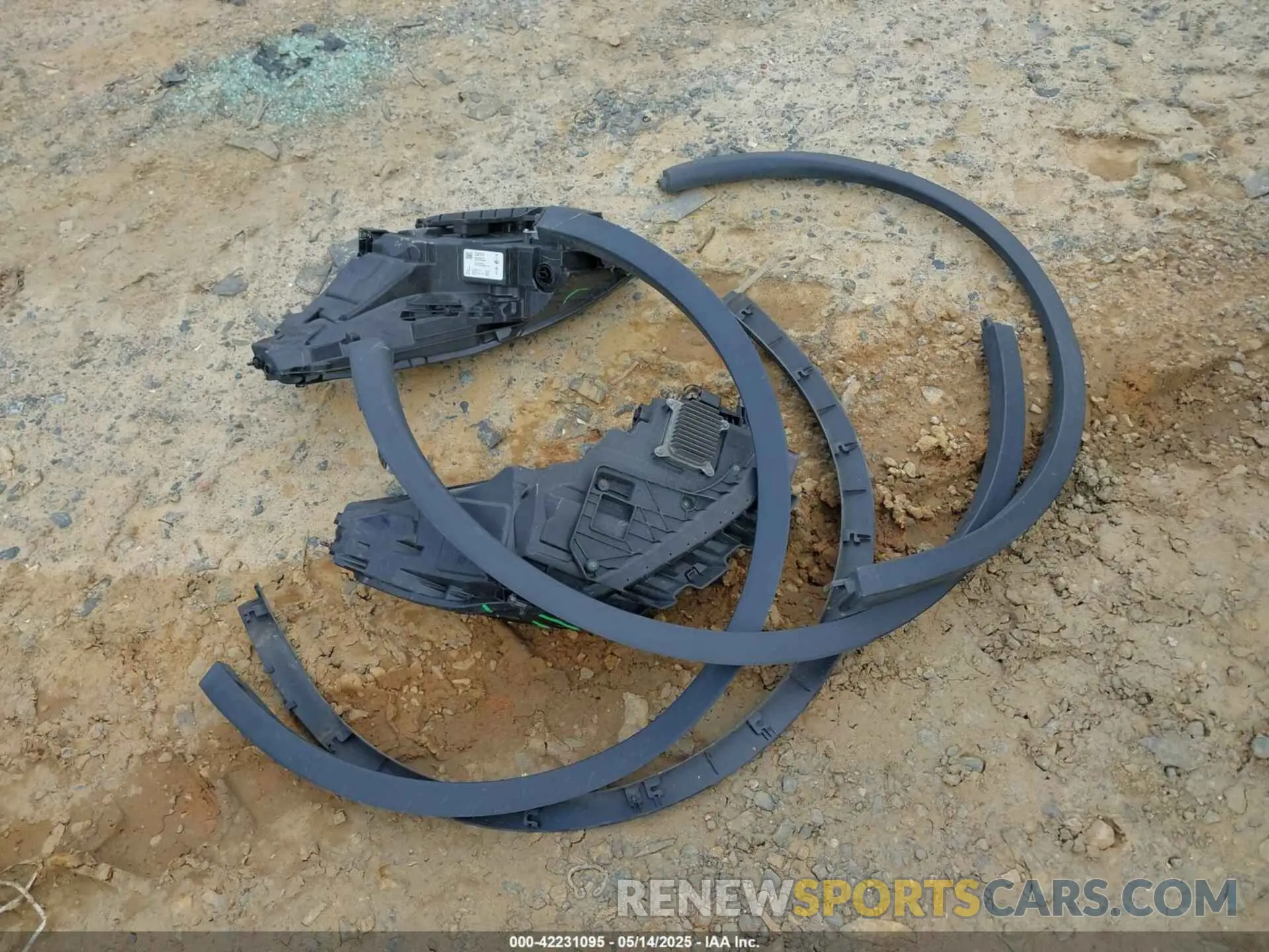 14 Photograph of a damaged car 7SAYGDEF2NF374866 TESLA MODEL Y 2022