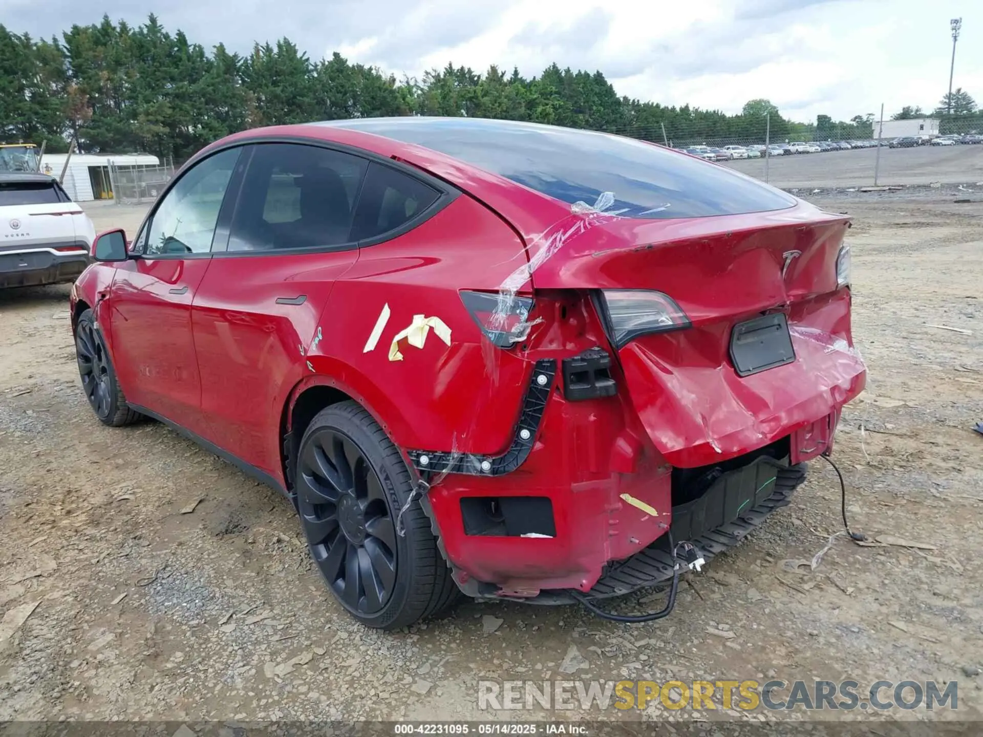 3 Photograph of a damaged car 7SAYGDEF2NF374866 TESLA MODEL Y 2022