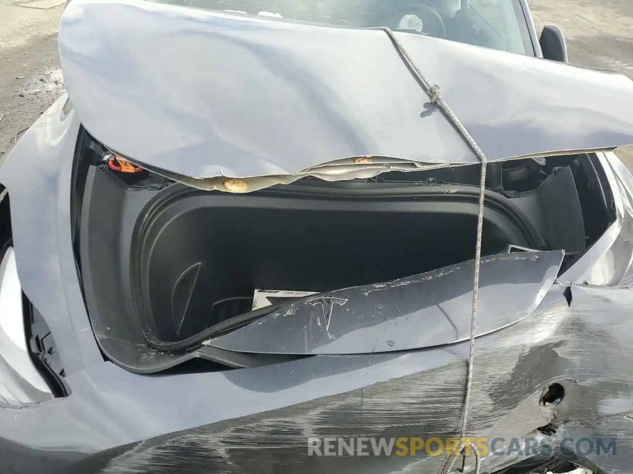 11 Photograph of a damaged car 7SAYGDEF2NF381297 TESLA MODEL Y 2022