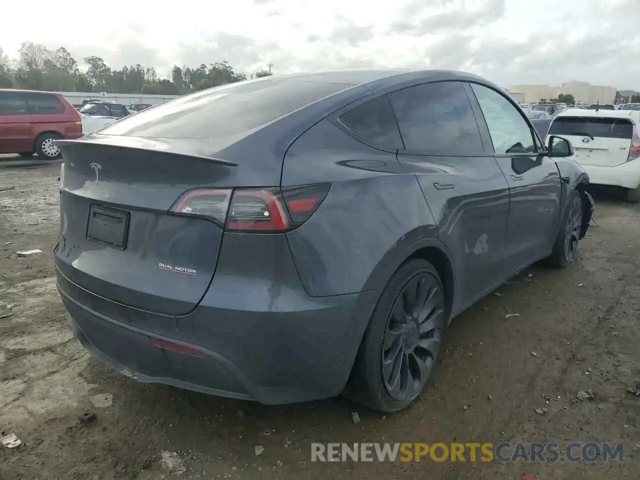 3 Photograph of a damaged car 7SAYGDEF2NF381297 TESLA MODEL Y 2022