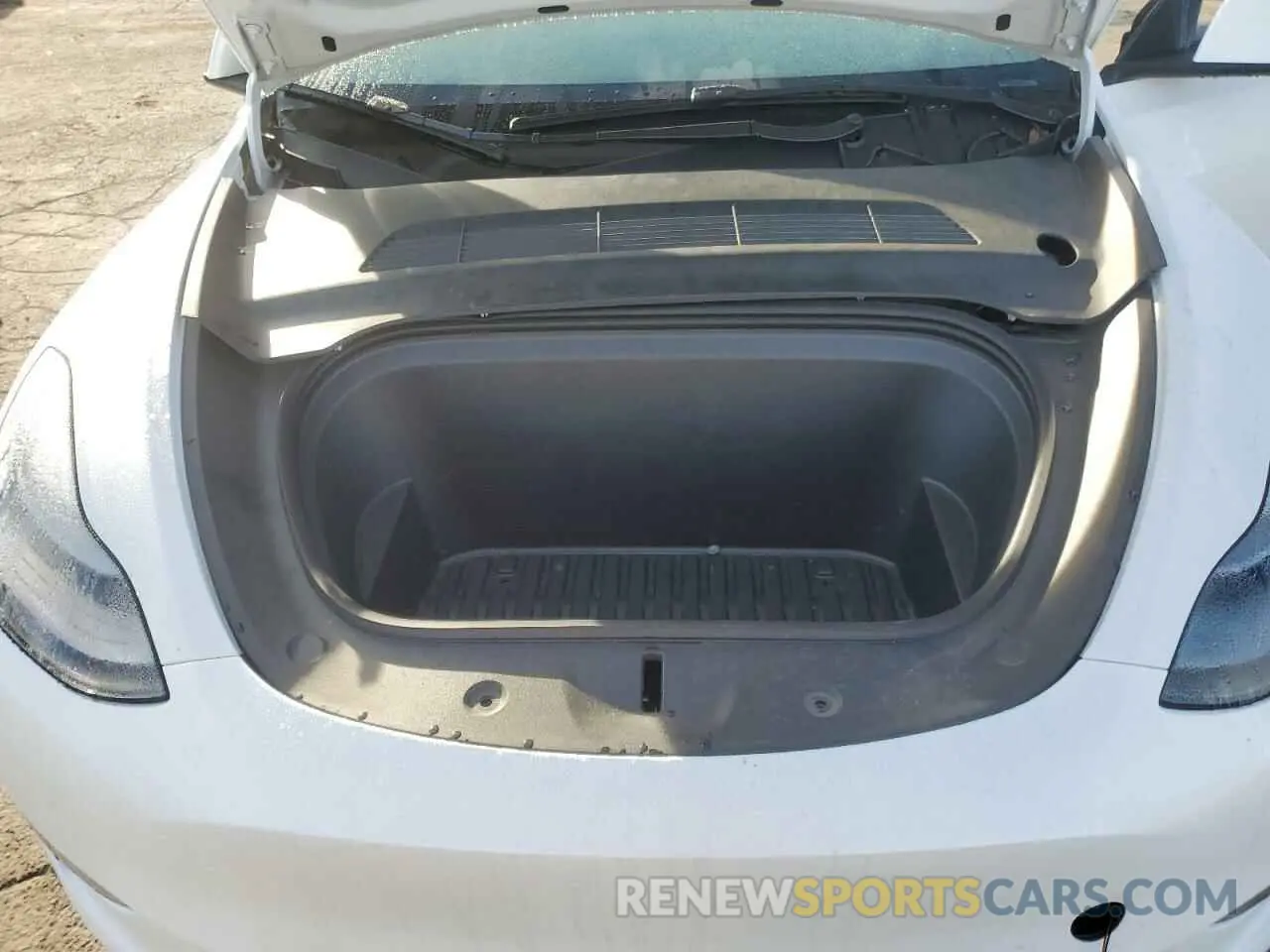 13 Photograph of a damaged car 7SAYGDEF2NF388346 TESLA MODEL Y 2022