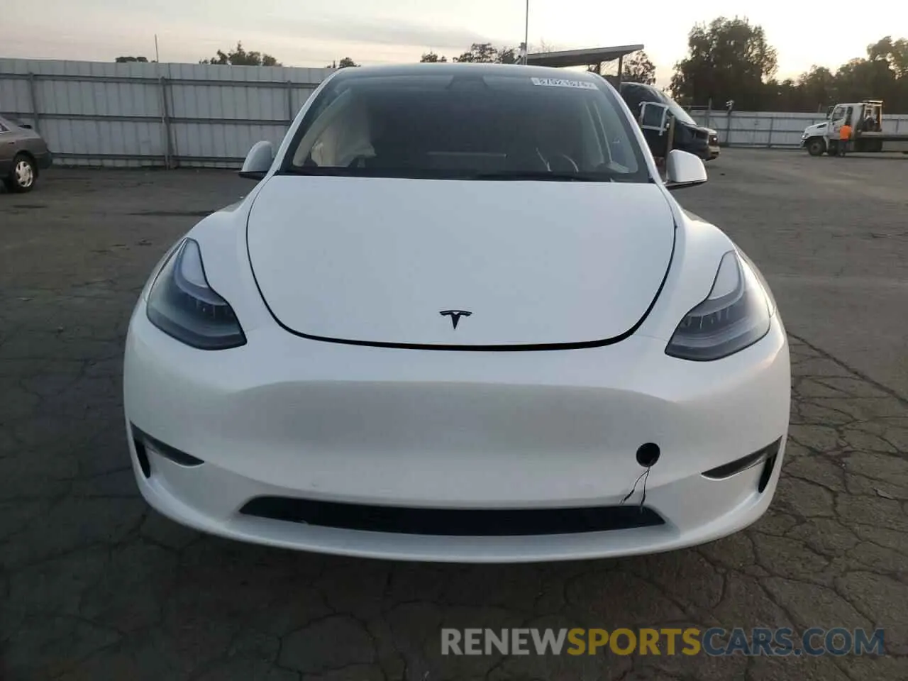 5 Photograph of a damaged car 7SAYGDEF2NF388346 TESLA MODEL Y 2022