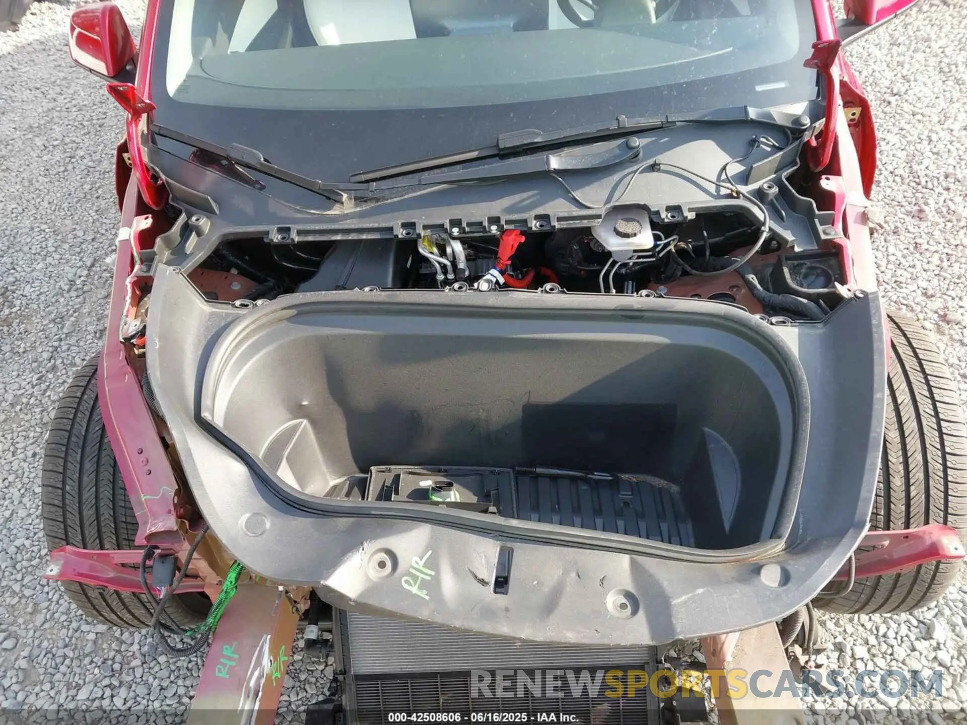 10 Photograph of a damaged car 7SAYGDEF2NF409129 TESLA MODEL Y 2022
