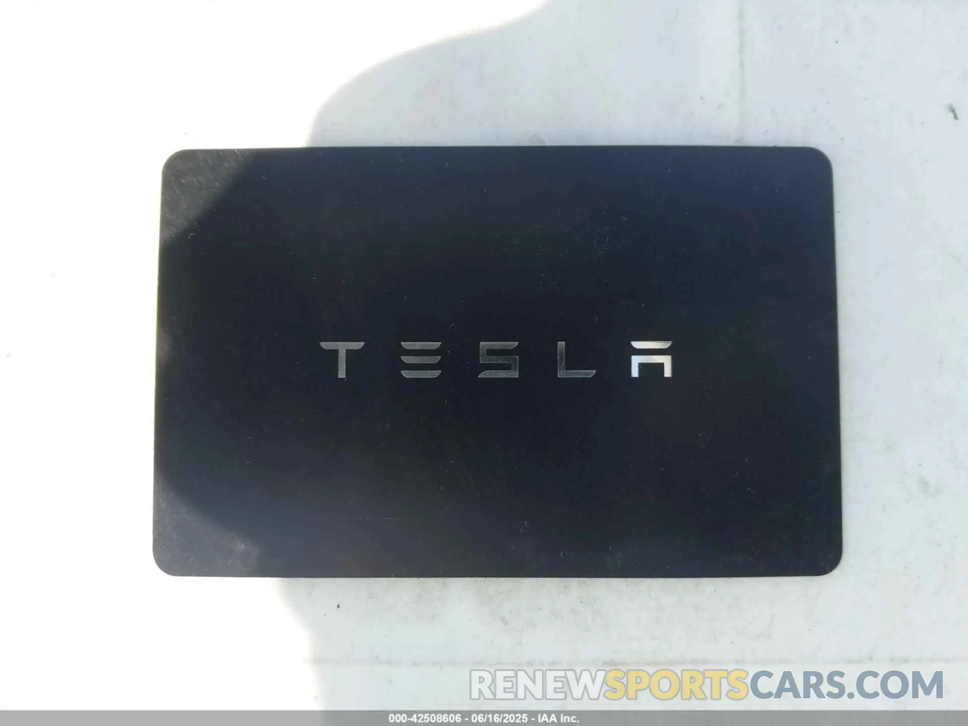 11 Photograph of a damaged car 7SAYGDEF2NF409129 TESLA MODEL Y 2022