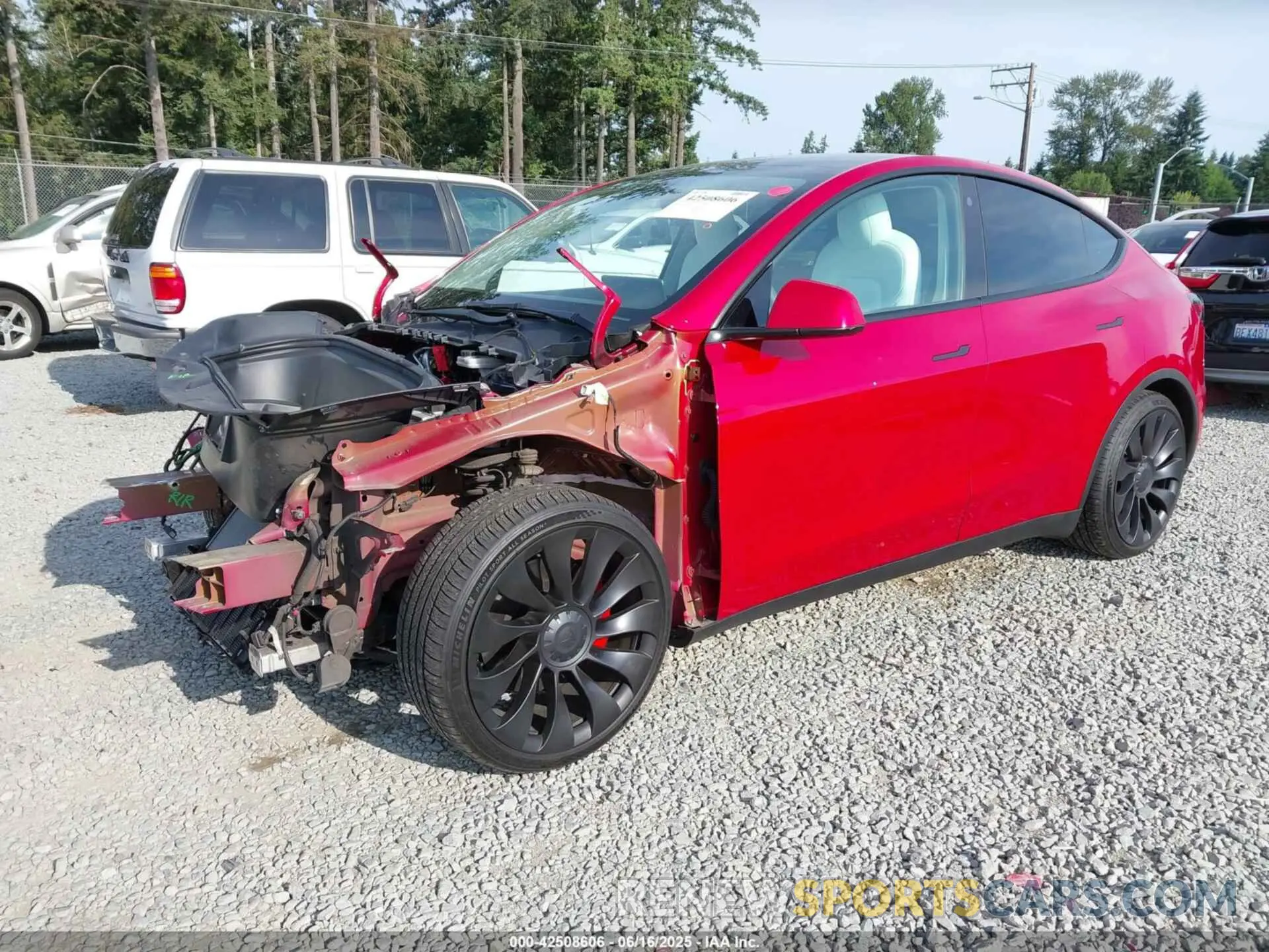 2 Photograph of a damaged car 7SAYGDEF2NF409129 TESLA MODEL Y 2022