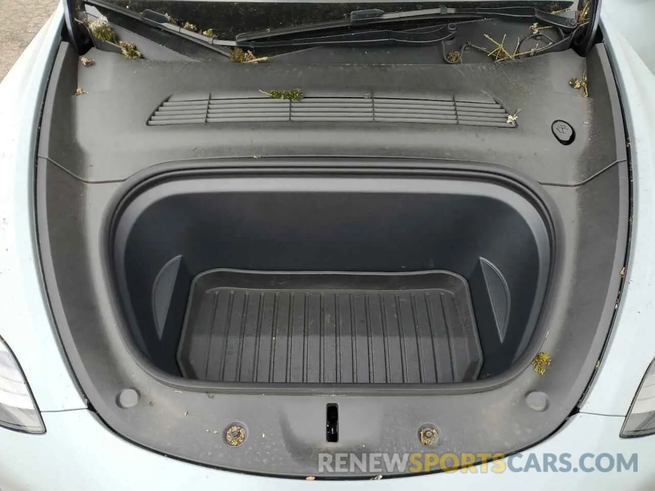 12 Photograph of a damaged car 7SAYGDEF2NF416730 TESLA MODEL Y 2022