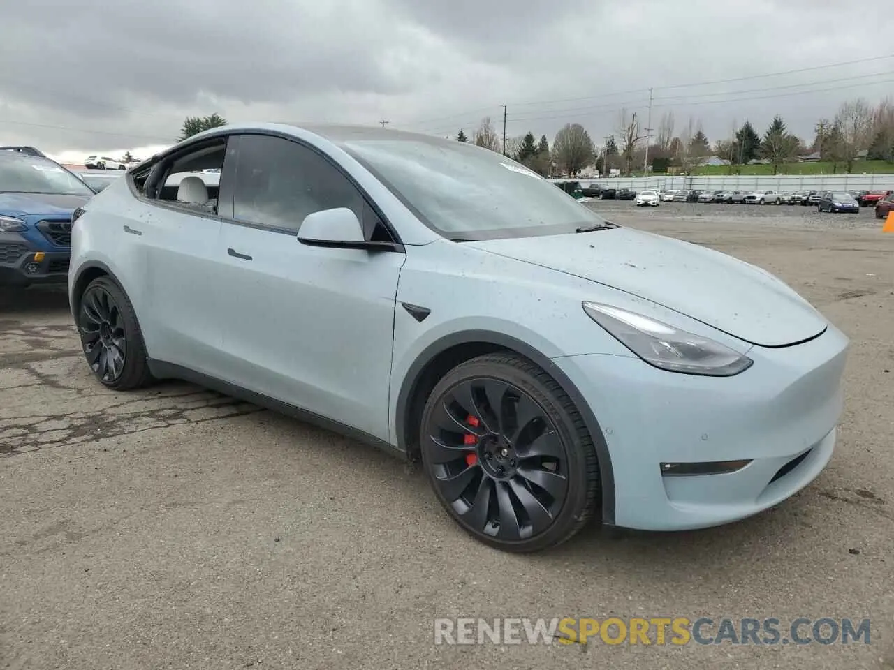 4 Photograph of a damaged car 7SAYGDEF2NF416730 TESLA MODEL Y 2022