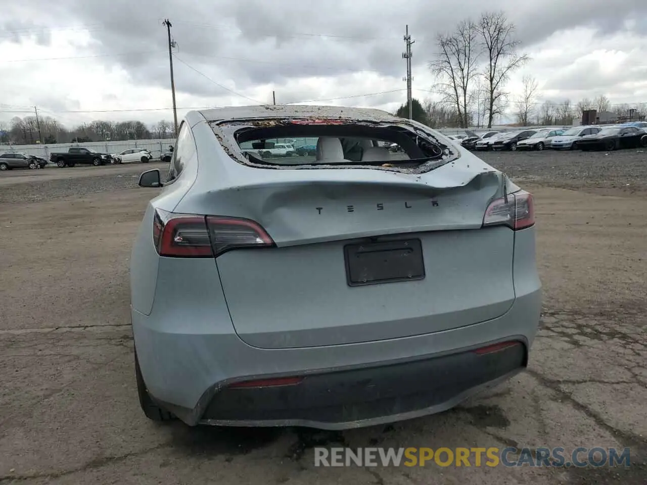6 Photograph of a damaged car 7SAYGDEF2NF416730 TESLA MODEL Y 2022