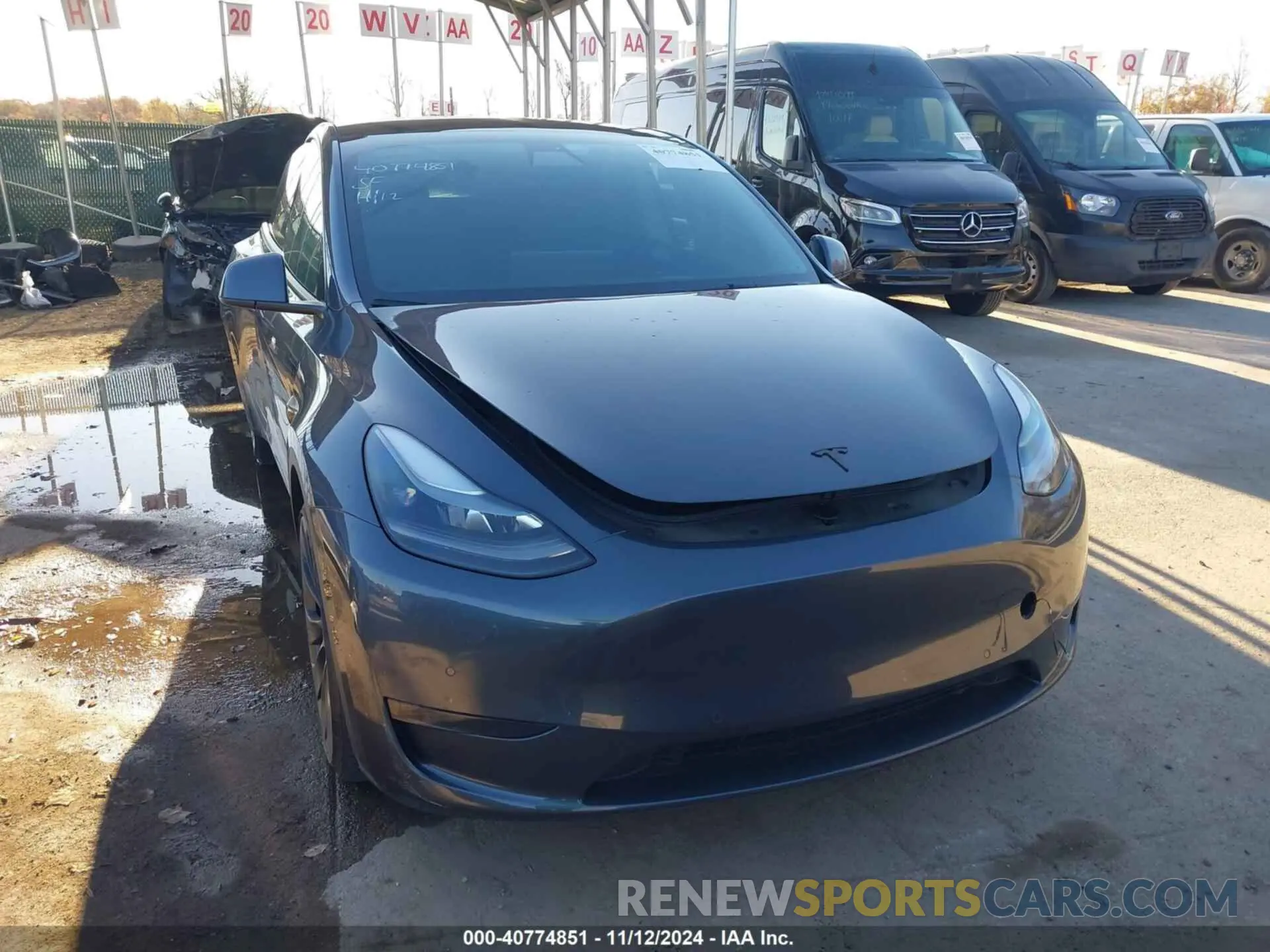 12 Photograph of a damaged car 7SAYGDEF2NF437416 TESLA MODEL Y 2022