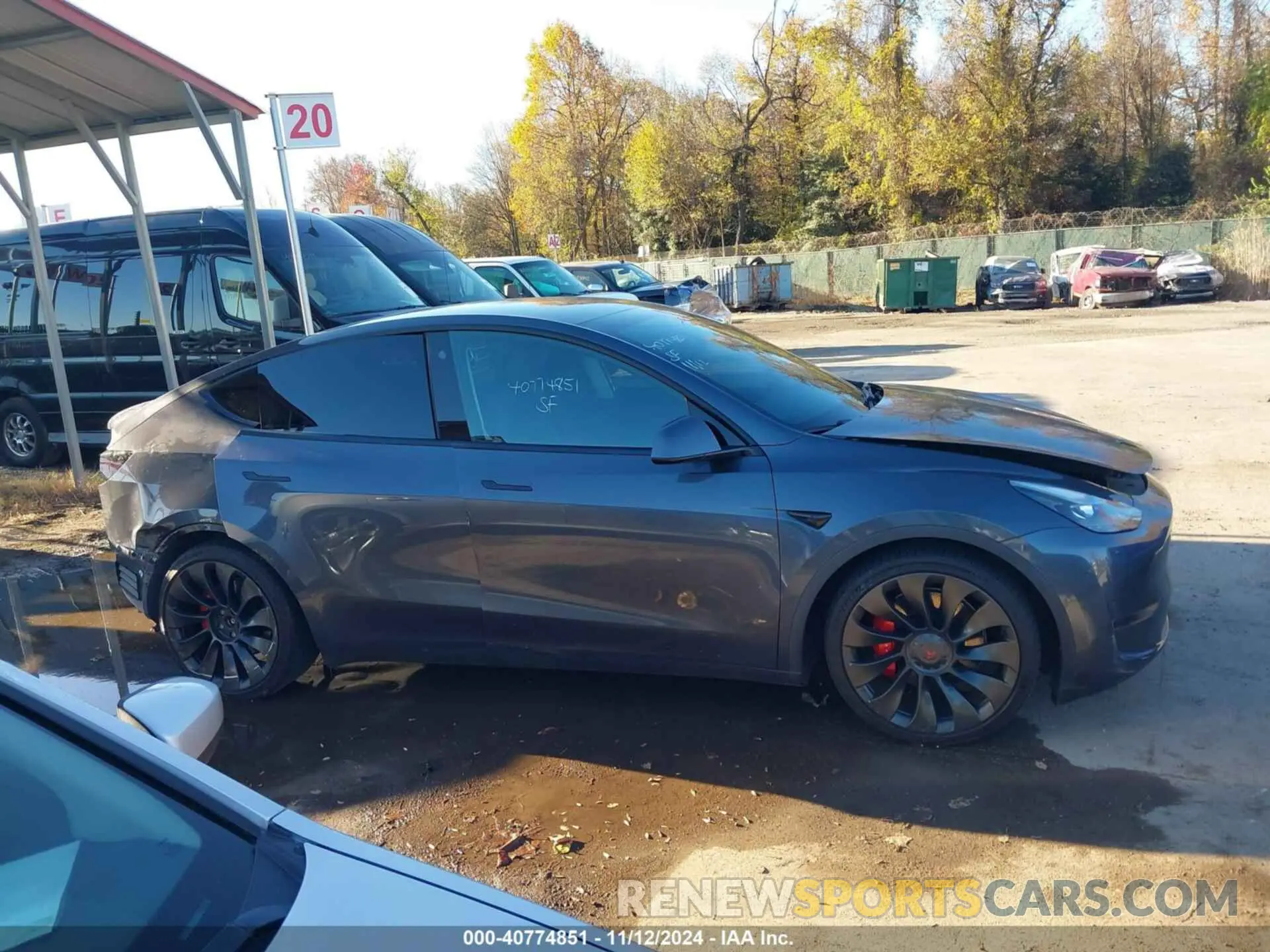 13 Photograph of a damaged car 7SAYGDEF2NF437416 TESLA MODEL Y 2022