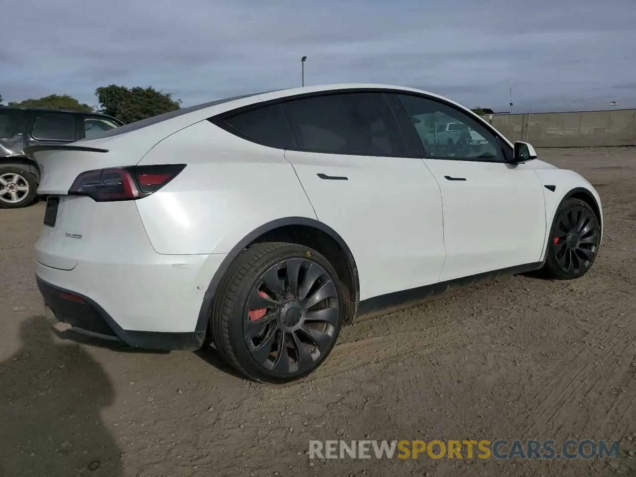 3 Photograph of a damaged car 7SAYGDEF2NF484347 TESLA MODEL Y 2022