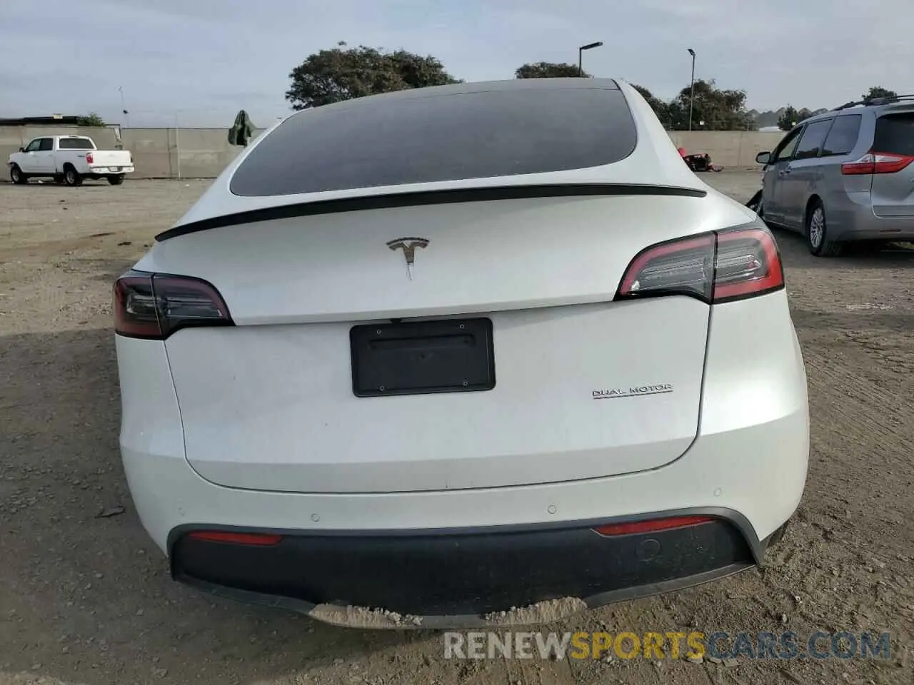 6 Photograph of a damaged car 7SAYGDEF2NF484347 TESLA MODEL Y 2022