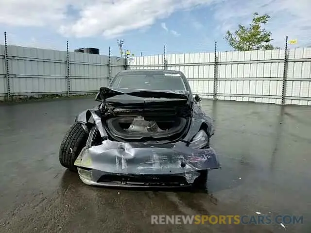 11 Photograph of a damaged car 7SAYGDEF2NF488043 TESLA MODEL Y 2022