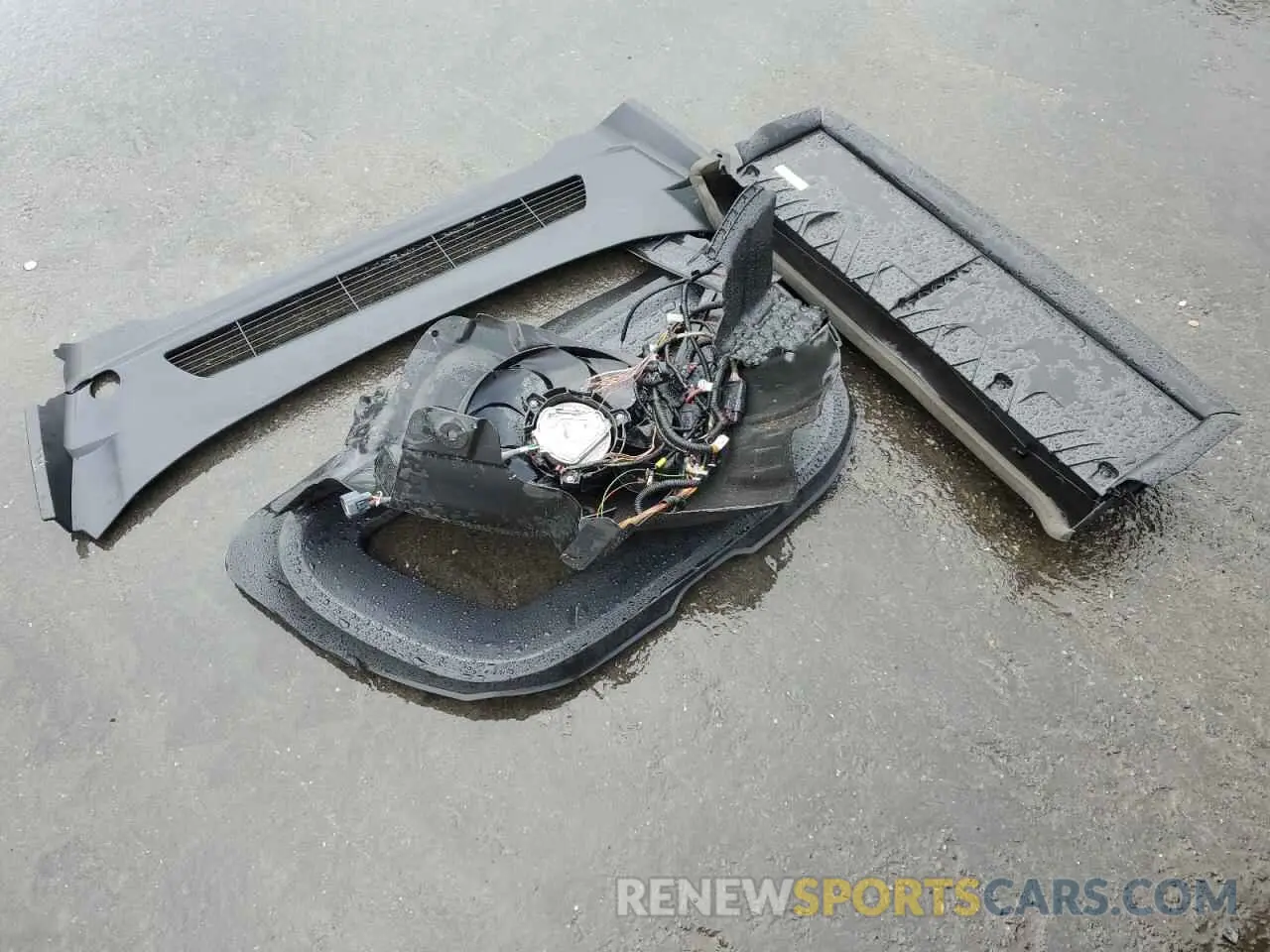 15 Photograph of a damaged car 7SAYGDEF2NF488043 TESLA MODEL Y 2022