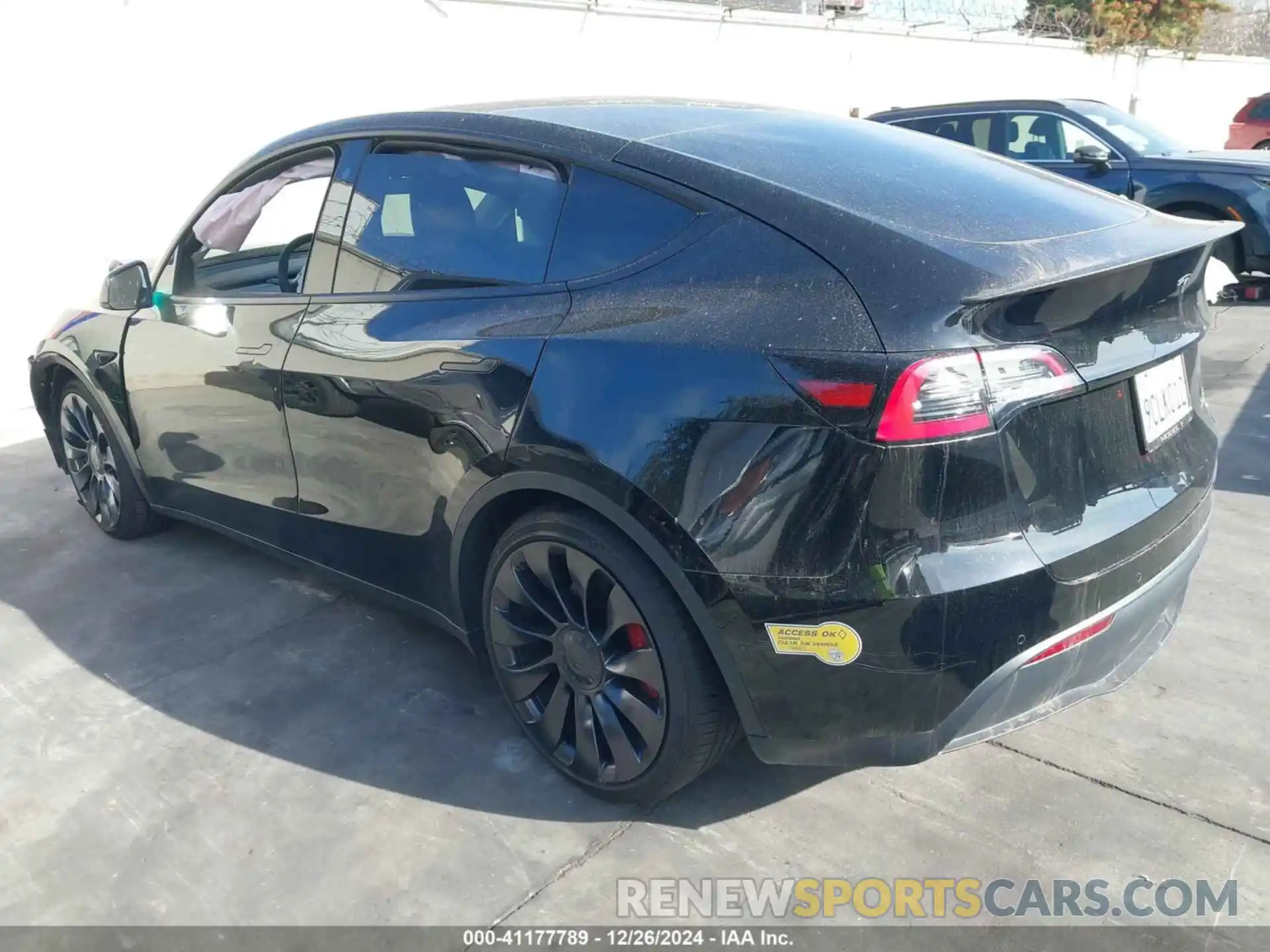 3 Photograph of a damaged car 7SAYGDEF2NF512518 TESLA MODEL Y 2022