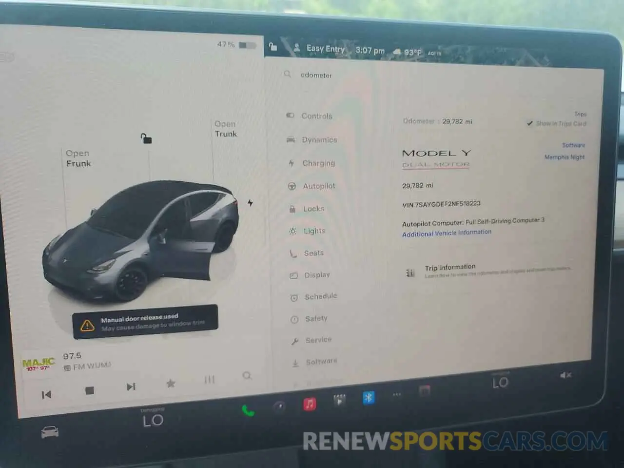 9 Photograph of a damaged car 7SAYGDEF2NF518223 TESLA MODEL Y 2022
