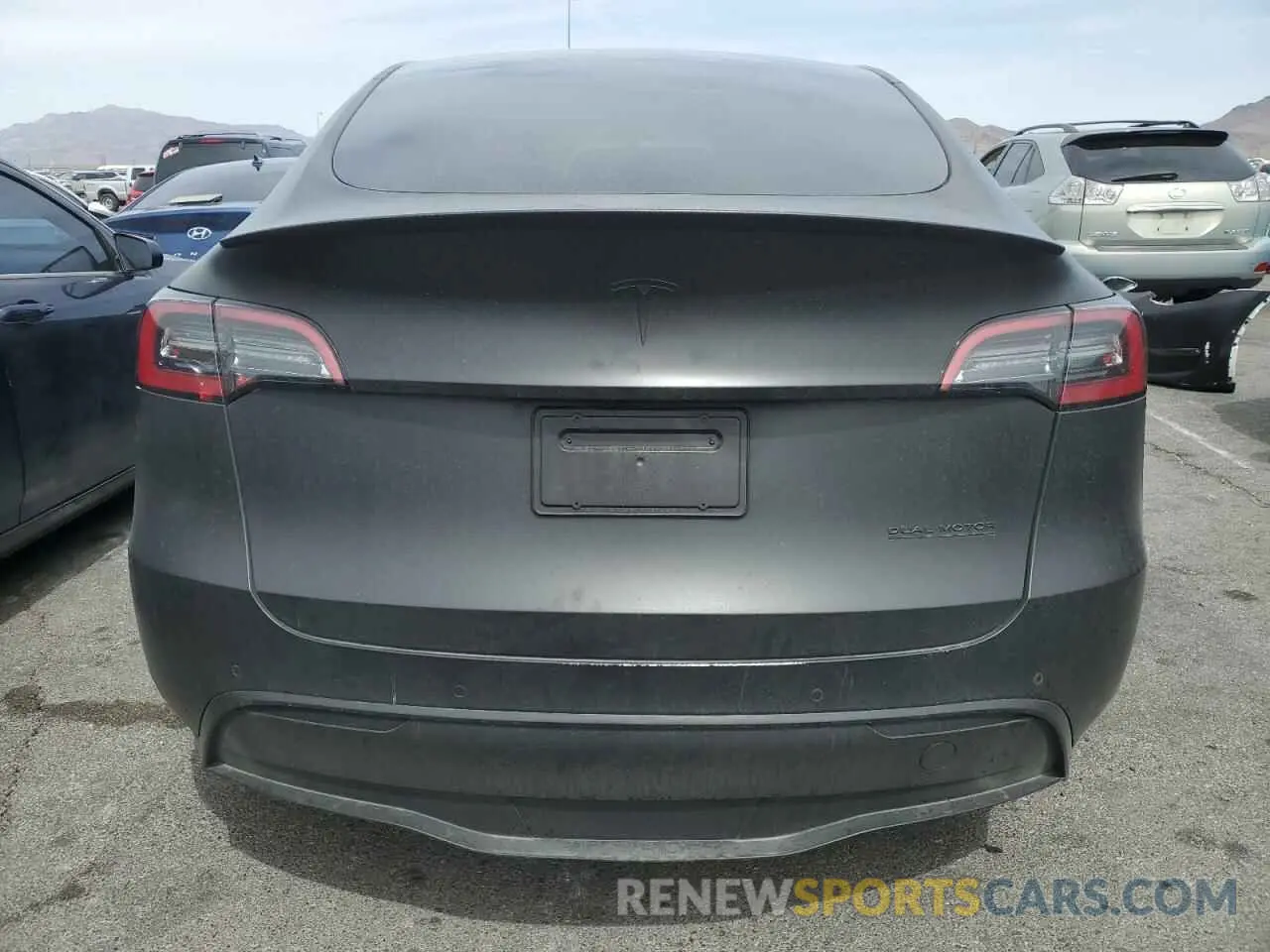 6 Photograph of a damaged car 7SAYGDEF2NF541923 TESLA MODEL Y 2022