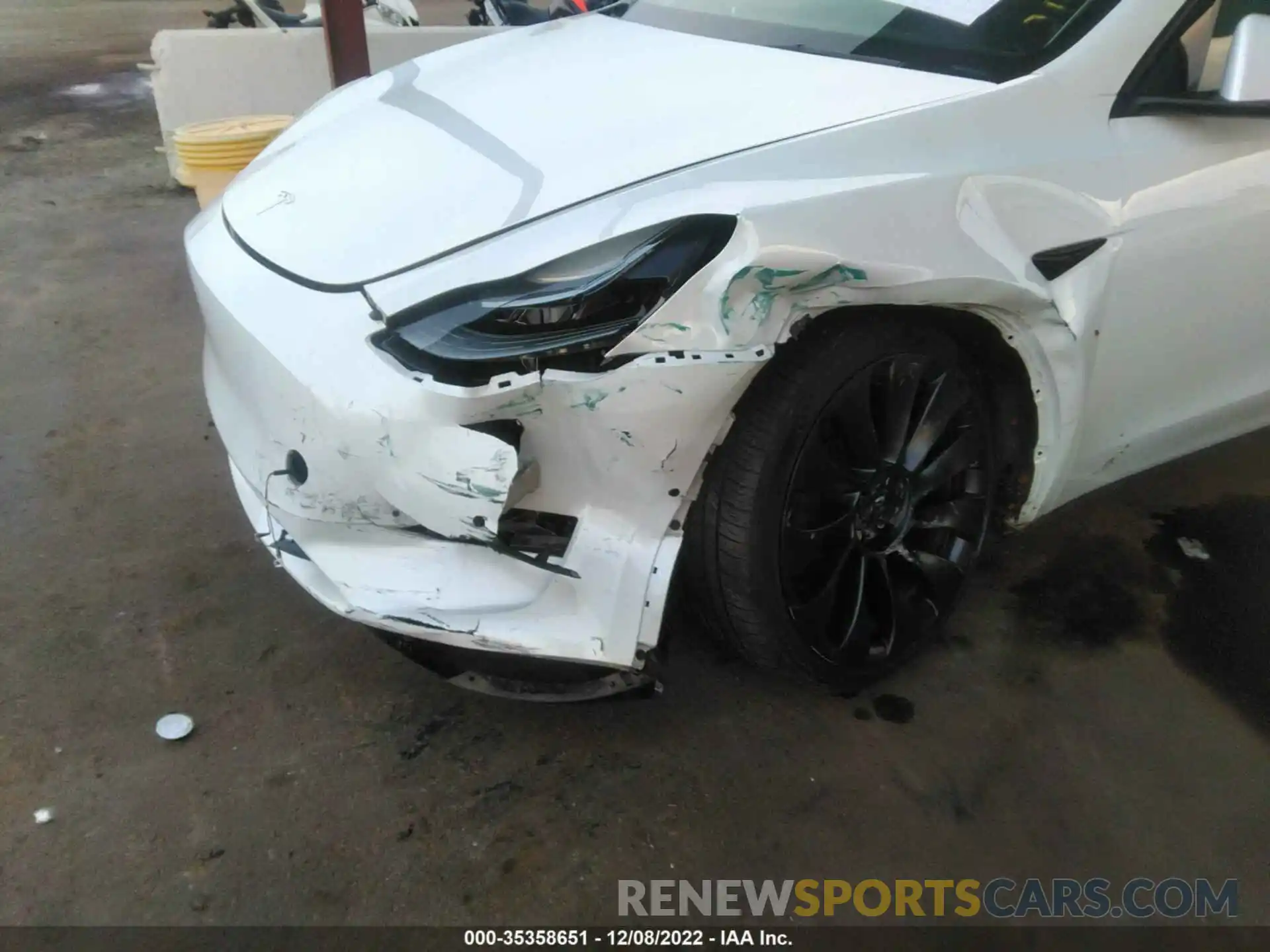 6 Photograph of a damaged car 7SAYGDEF2NF552176 TESLA MODEL Y 2022