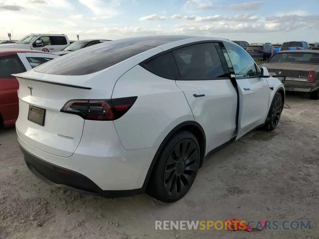 3 Photograph of a damaged car 7SAYGDEF2NF569141 TESLA MODEL Y 2022