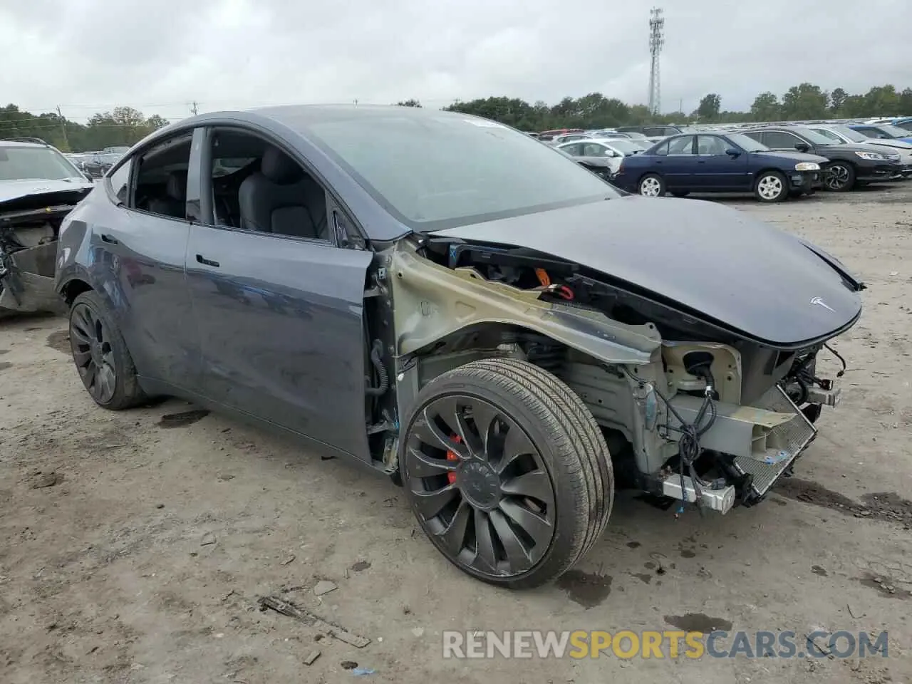 4 Photograph of a damaged car 7SAYGDEF3NF308147 TESLA MODEL Y 2022