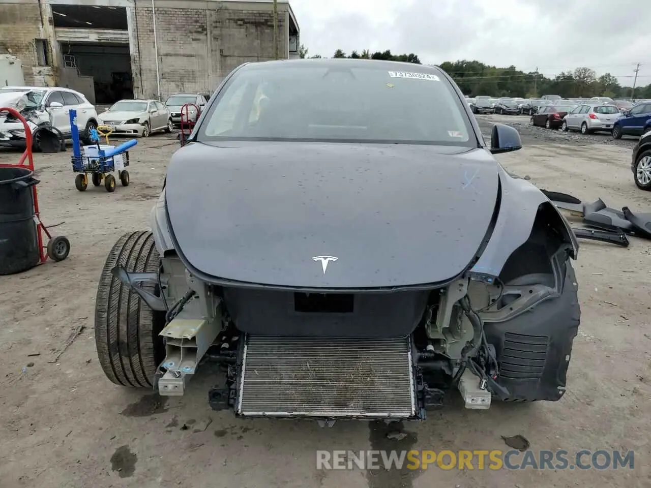 5 Photograph of a damaged car 7SAYGDEF3NF308147 TESLA MODEL Y 2022