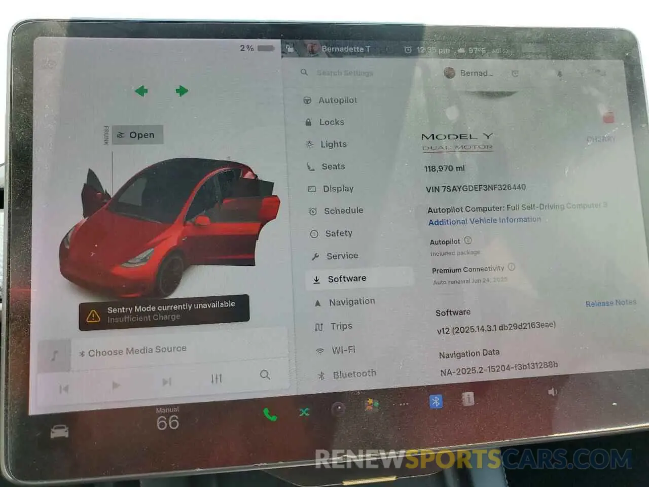 9 Photograph of a damaged car 7SAYGDEF3NF326440 TESLA MODEL Y 2022