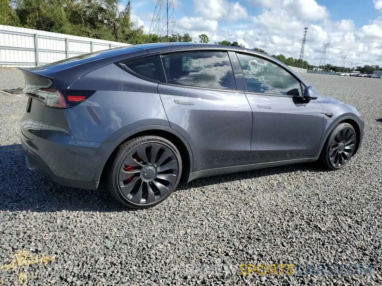 3 Photograph of a damaged car 7SAYGDEF3NF337180 TESLA MODEL Y 2022