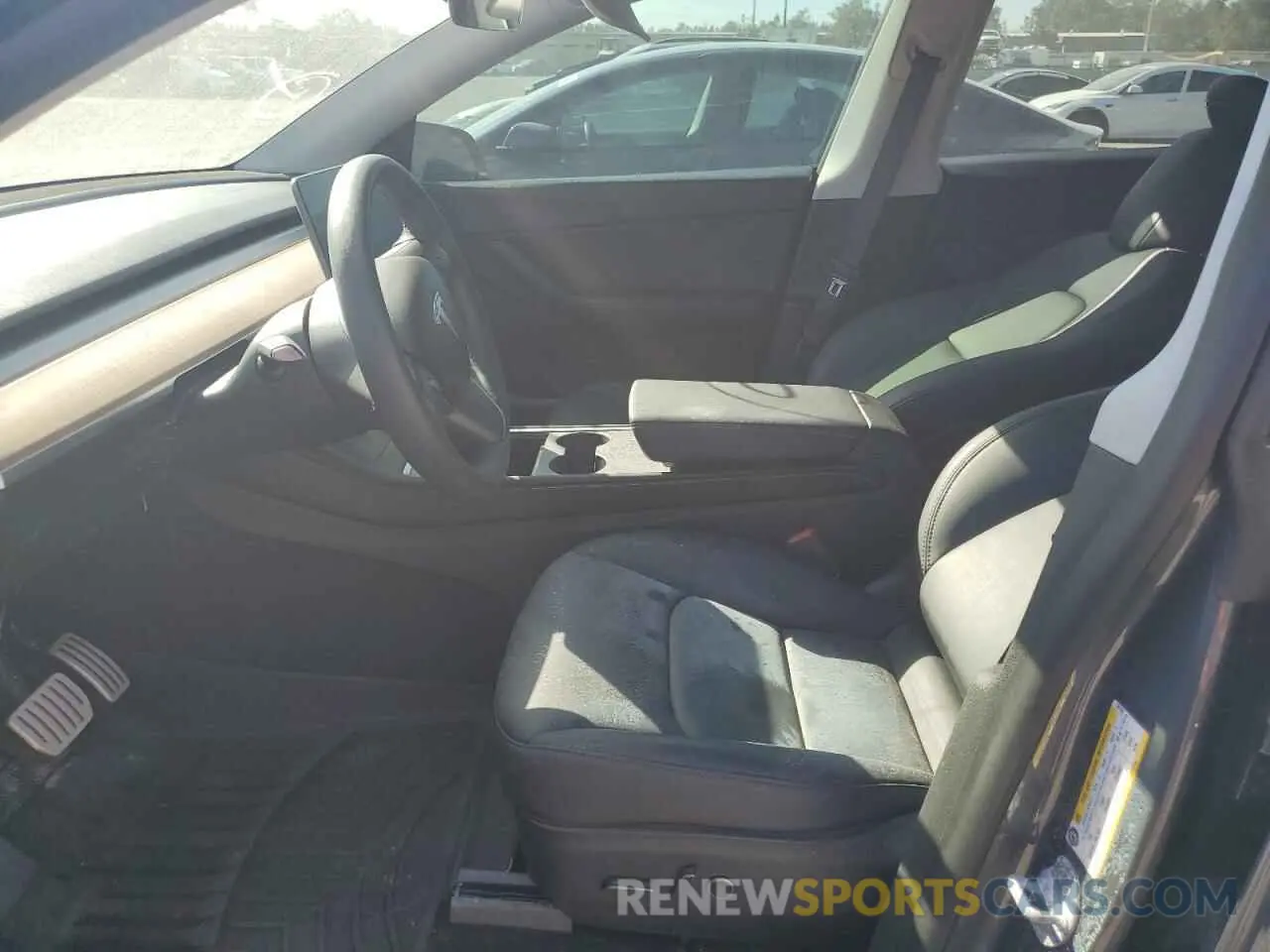 7 Photograph of a damaged car 7SAYGDEF3NF337180 TESLA MODEL Y 2022
