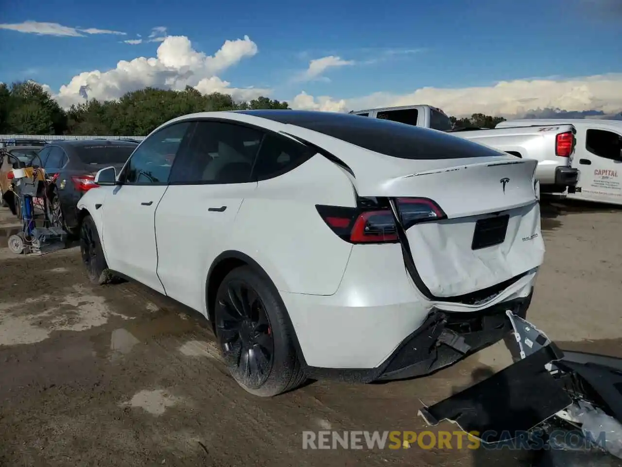 3 Photograph of a damaged car 7SAYGDEF3NF398142 TESLA MODEL Y 2022