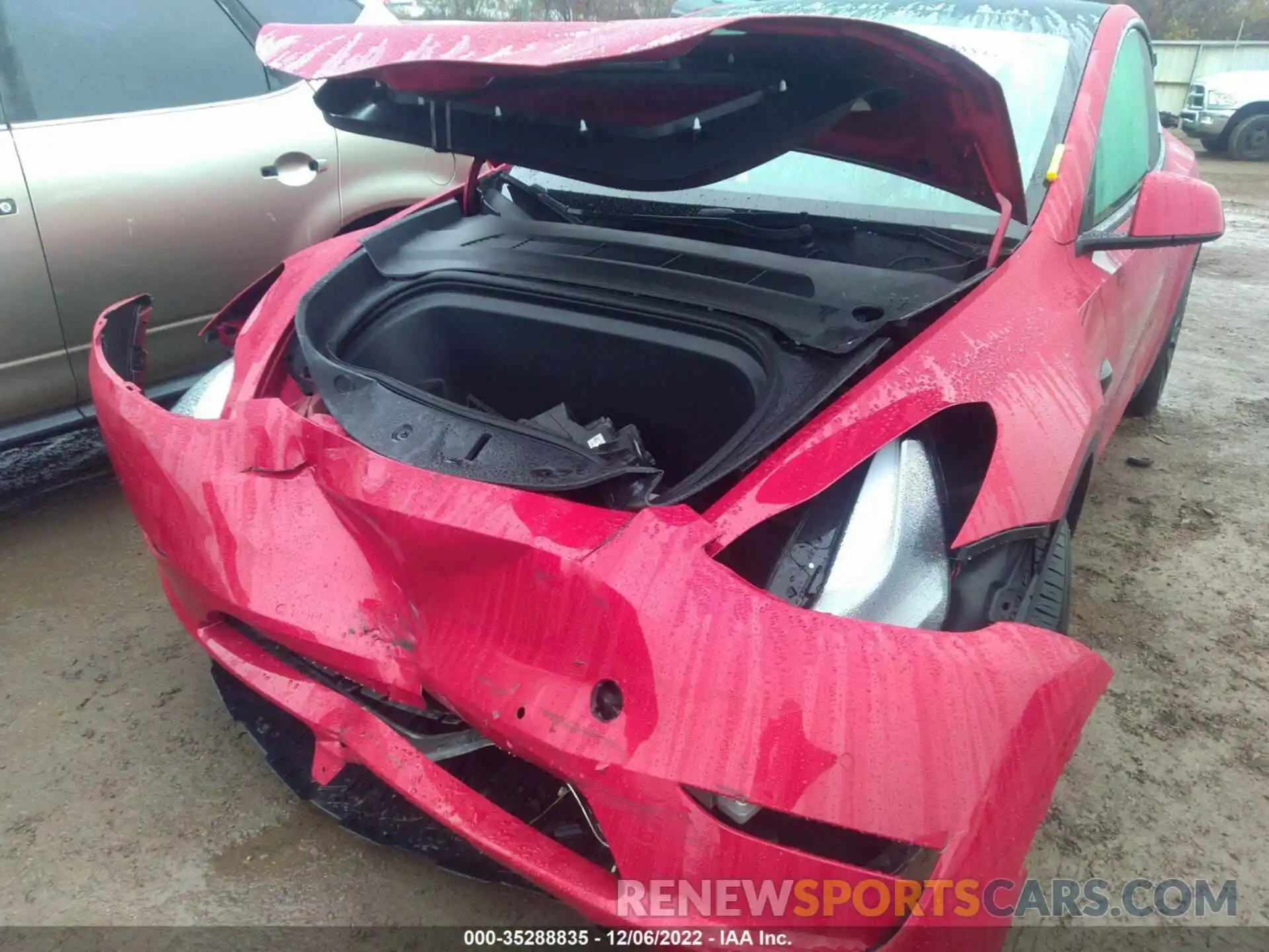 10 Photograph of a damaged car 7SAYGDEF3NF406756 TESLA MODEL Y 2022