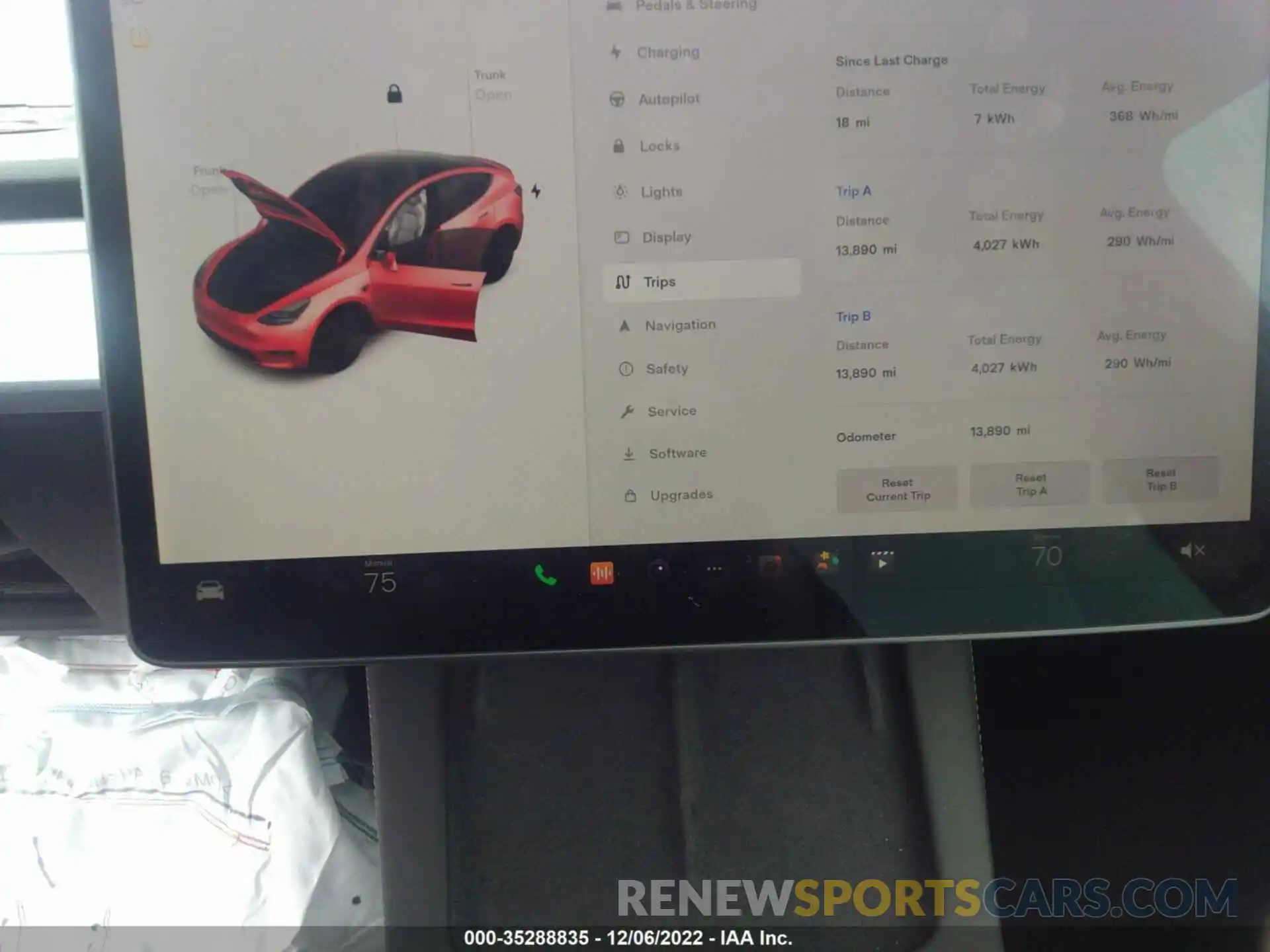 7 Photograph of a damaged car 7SAYGDEF3NF406756 TESLA MODEL Y 2022