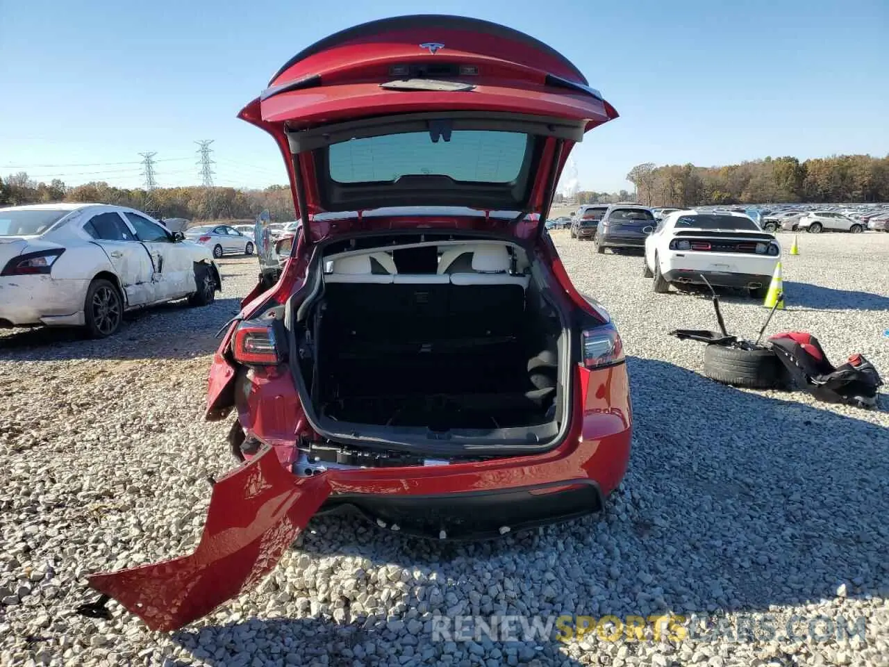 6 Photograph of a damaged car 7SAYGDEF3NF442026 TESLA MODEL Y 2022