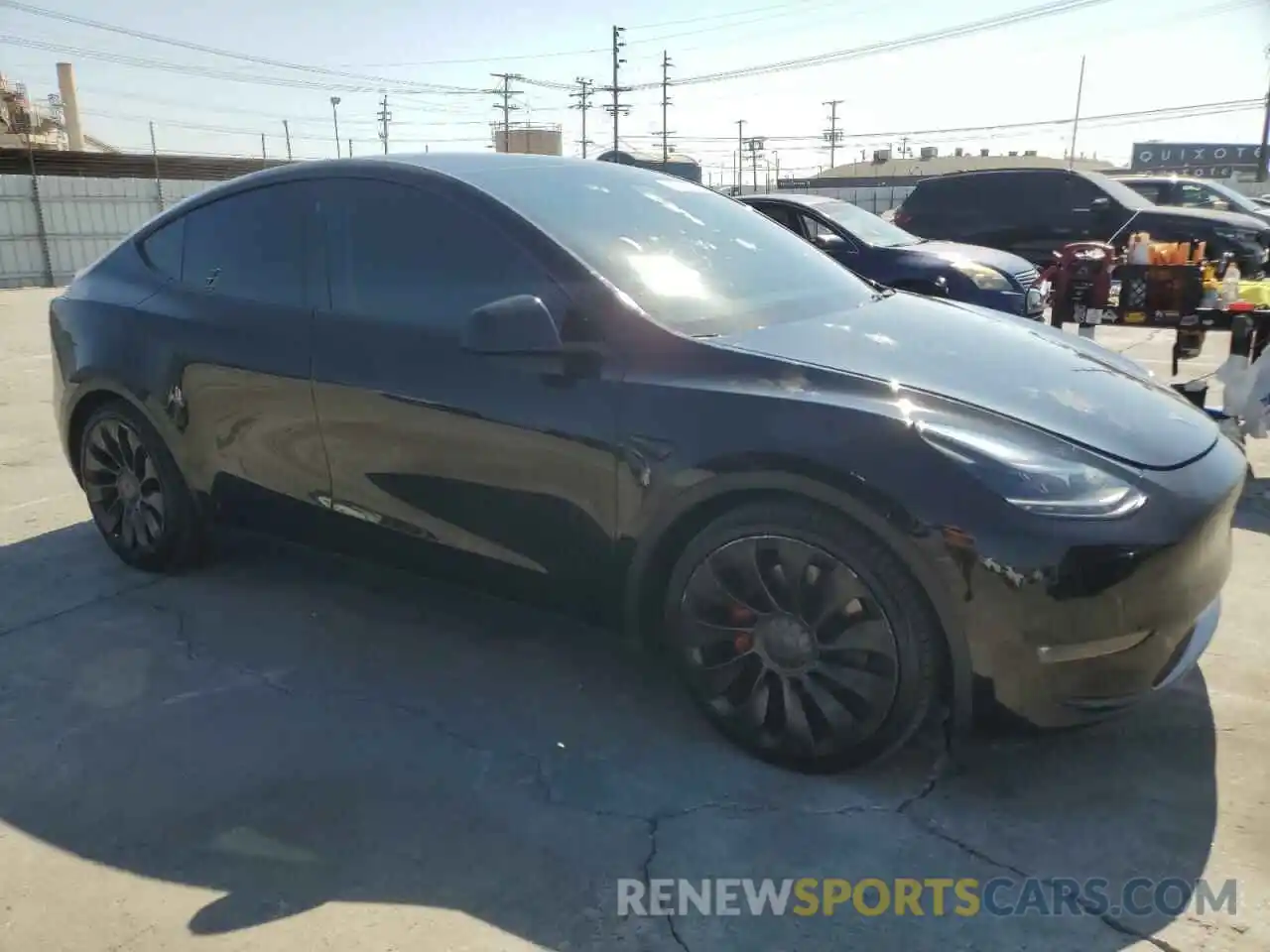 4 Photograph of a damaged car 7SAYGDEF3NF445587 TESLA MODEL Y 2022