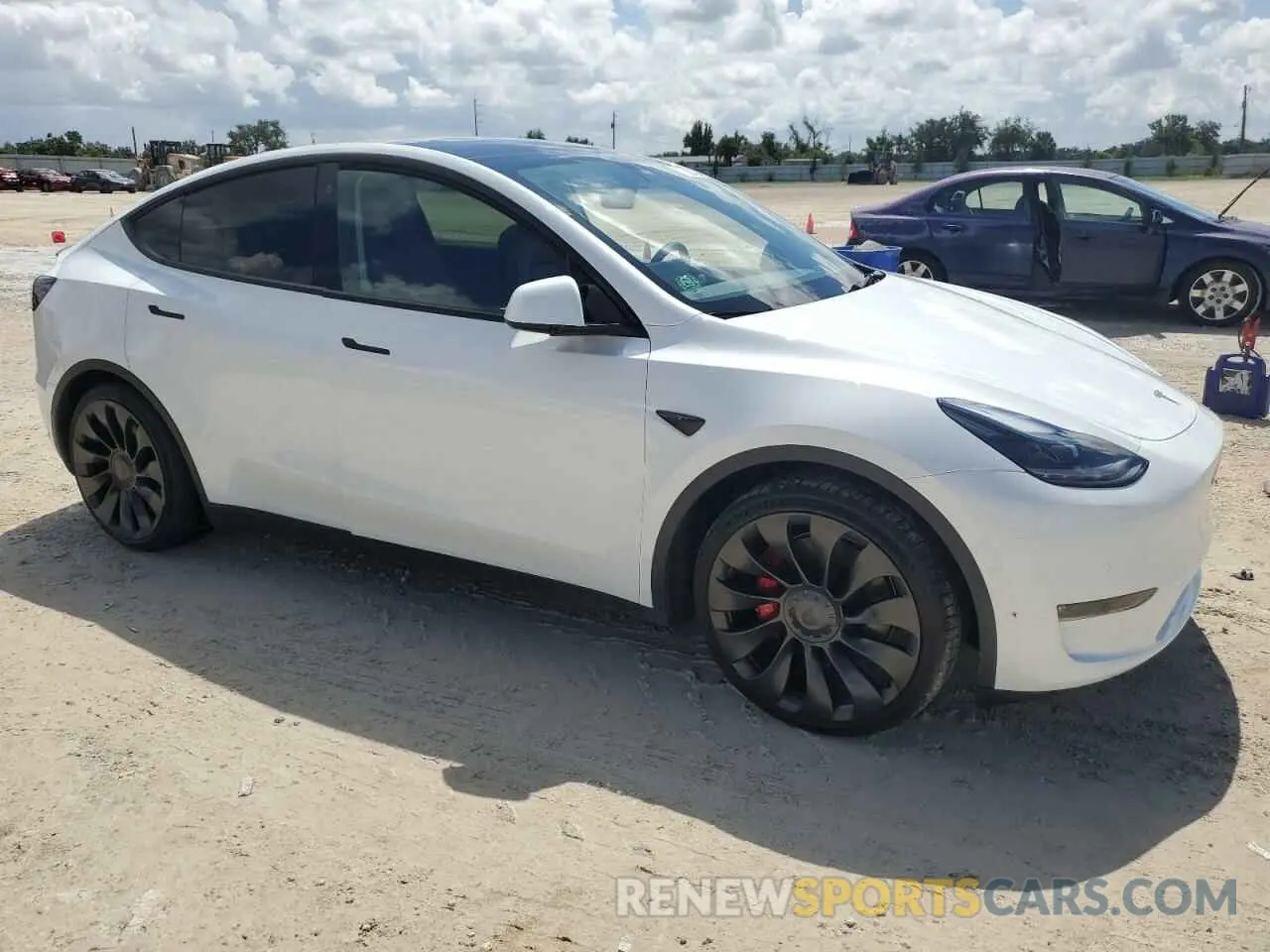 4 Photograph of a damaged car 7SAYGDEF3NF452541 TESLA MODEL Y 2022