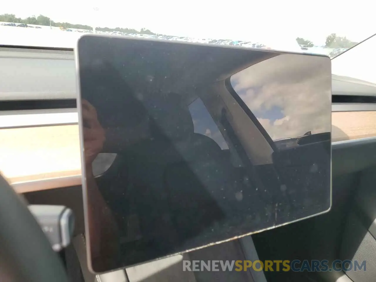 9 Photograph of a damaged car 7SAYGDEF3NF452541 TESLA MODEL Y 2022