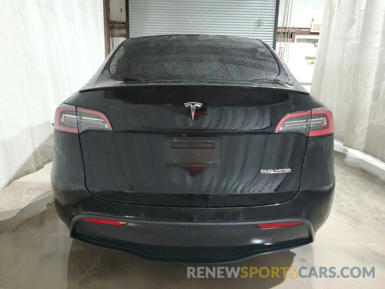 6 Photograph of a damaged car 7SAYGDEF3NF453267 TESLA MODEL Y 2022