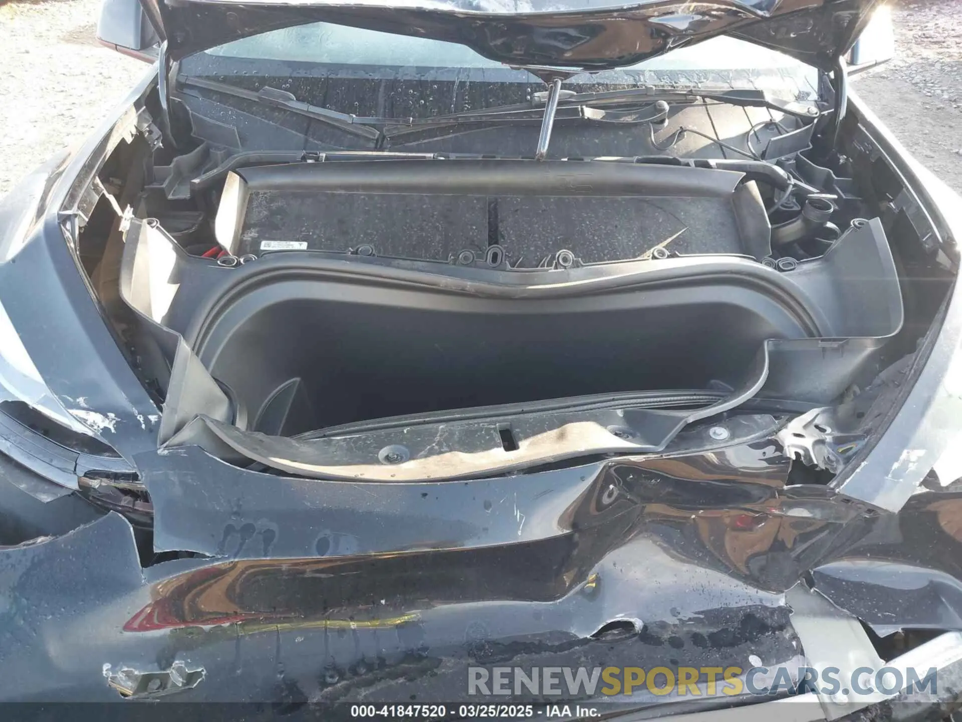 10 Photograph of a damaged car 7SAYGDEF3NF486365 TESLA MODEL Y 2022