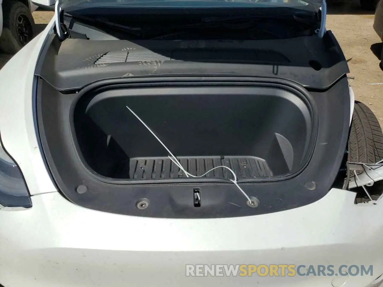 12 Photograph of a damaged car 7SAYGDEF3NF486656 TESLA MODEL Y 2022