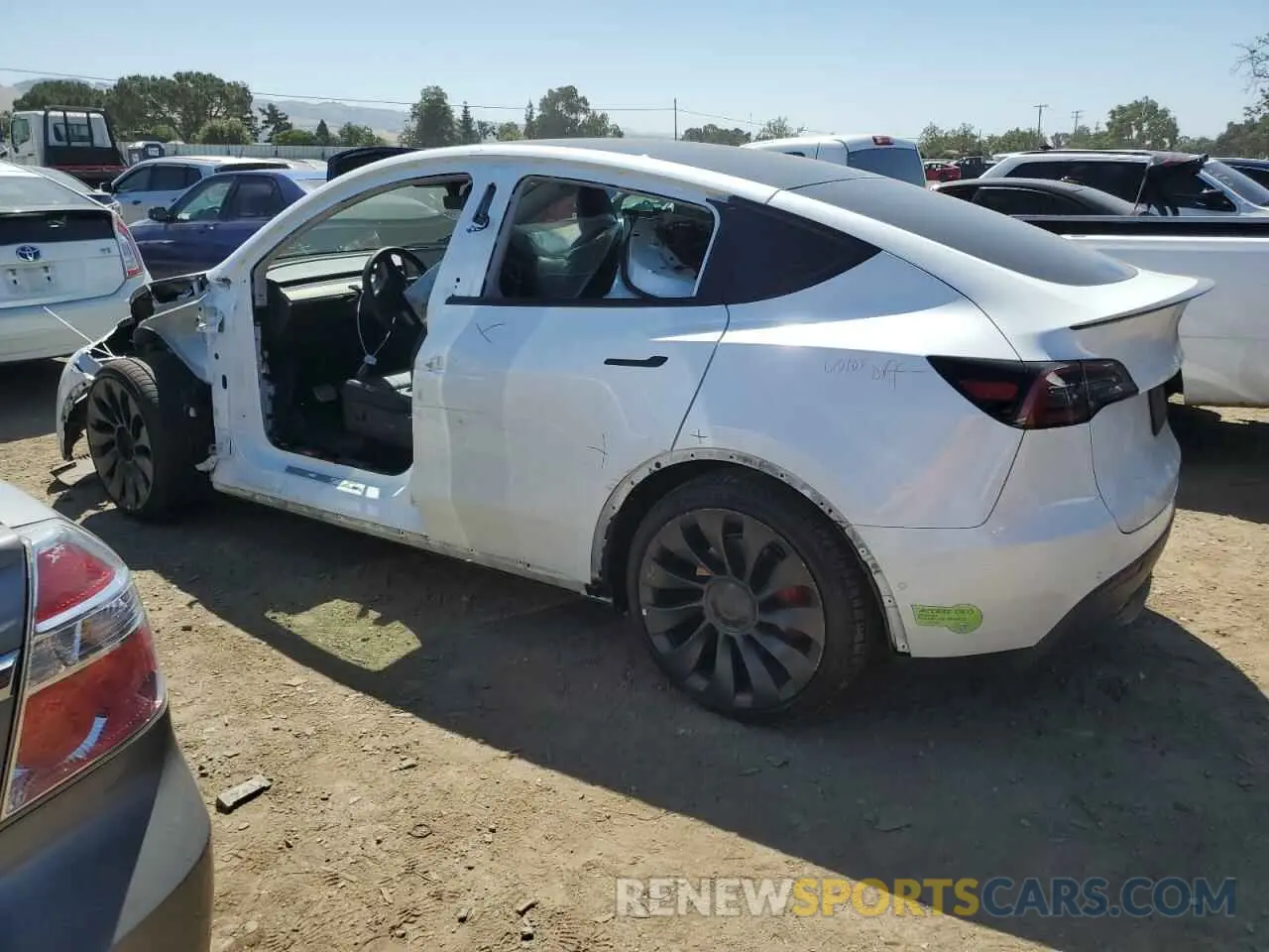 2 Photograph of a damaged car 7SAYGDEF3NF486656 TESLA MODEL Y 2022