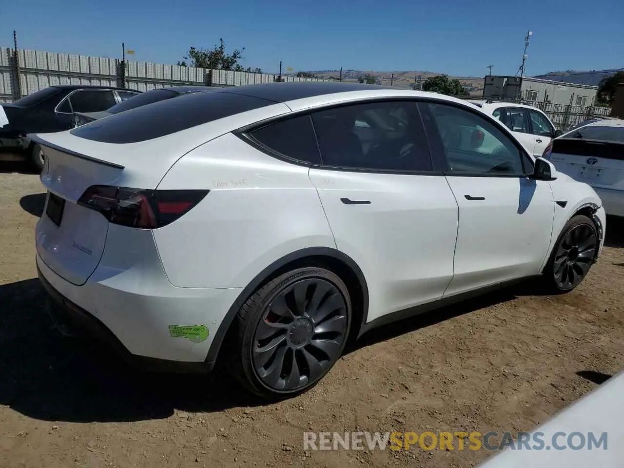 3 Photograph of a damaged car 7SAYGDEF3NF486656 TESLA MODEL Y 2022