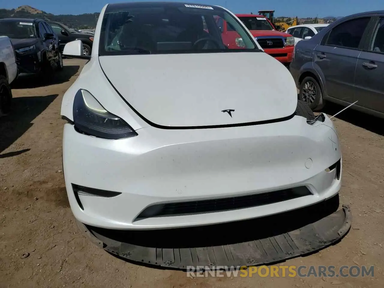 5 Photograph of a damaged car 7SAYGDEF3NF486656 TESLA MODEL Y 2022