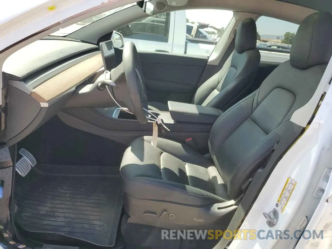 7 Photograph of a damaged car 7SAYGDEF3NF486656 TESLA MODEL Y 2022