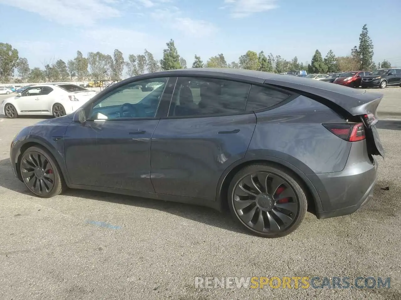 2 Photograph of a damaged car 7SAYGDEF3NF490643 TESLA MODEL Y 2022
