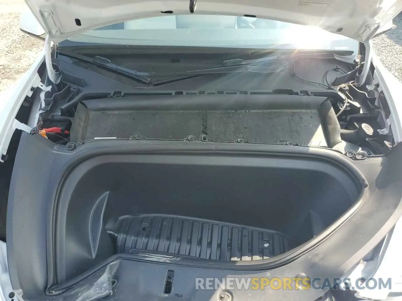 12 Photograph of a damaged car 7SAYGDEF3NF524130 TESLA MODEL Y 2022