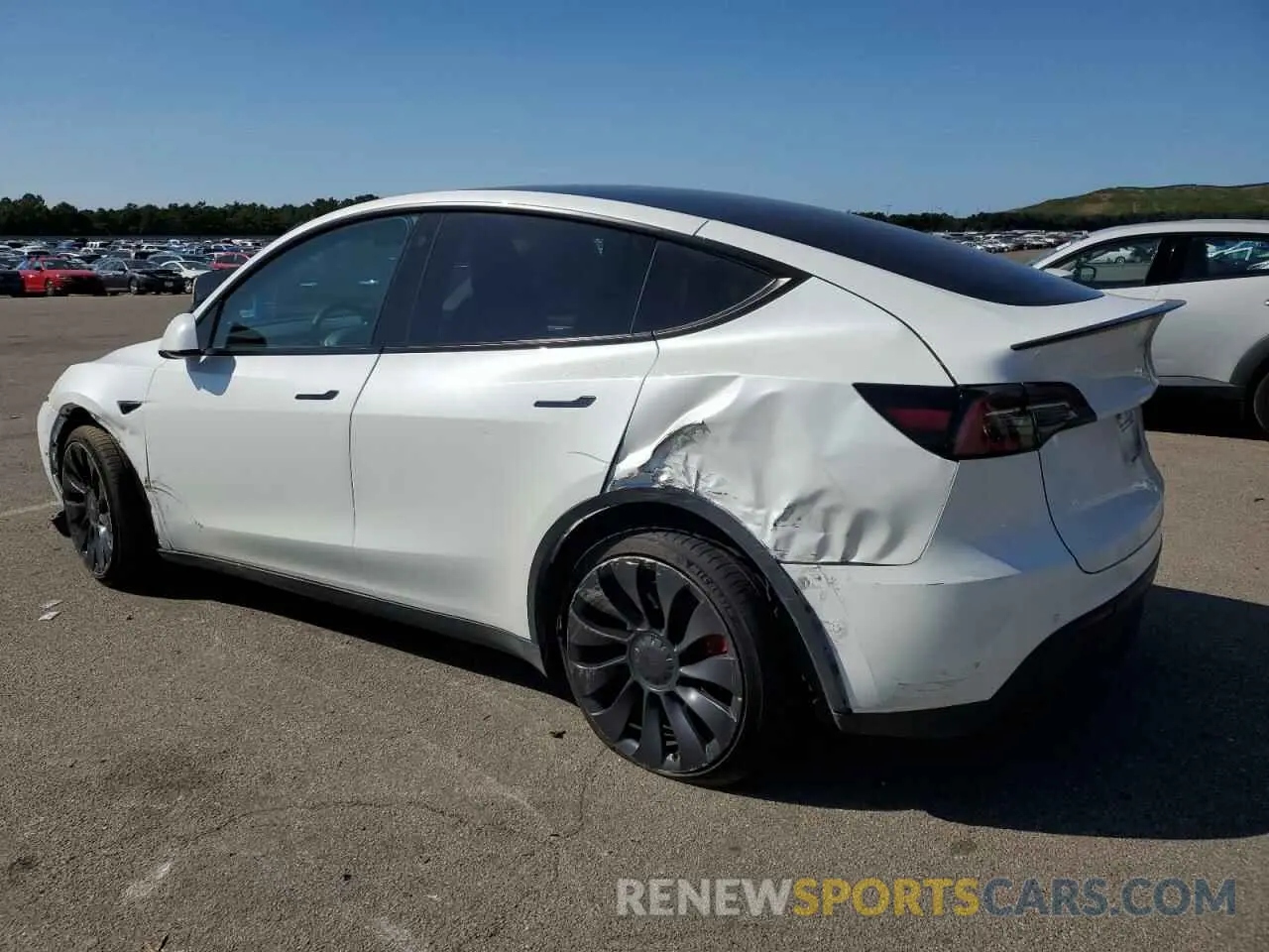 2 Photograph of a damaged car 7SAYGDEF3NF537332 TESLA MODEL Y 2022